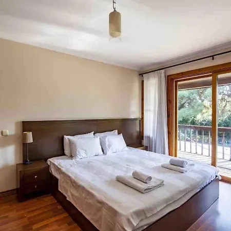 Very Special Villa, 63 Great For Family Reunions 4*