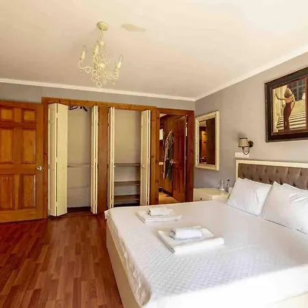 Very Special Villa, 63 Great For Family Reunions 호텔