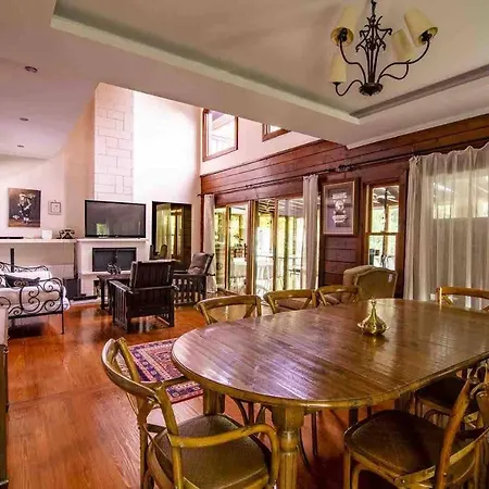 호텔 Very Special Villa, 63 Great For Family Reunions